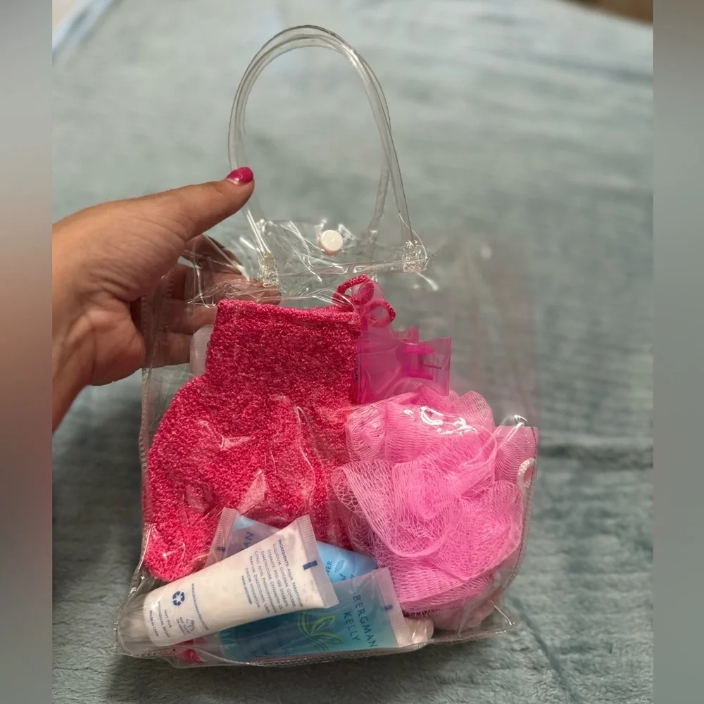 Facial goodie bag‎